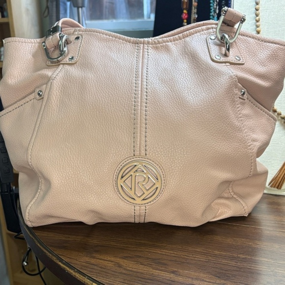 Chic Blush Shoulder Bag with Logo Emblem